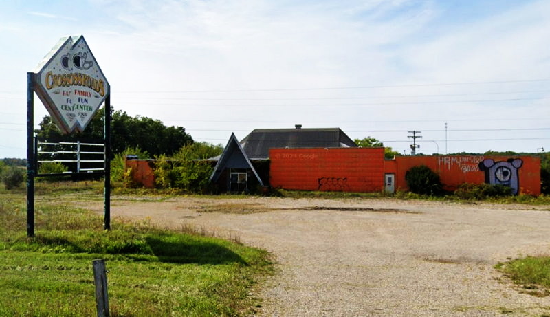 Crossroads Family Fun Center (Meadow Lanes, Homer Lanes) - 2023 Street View (newer photo)